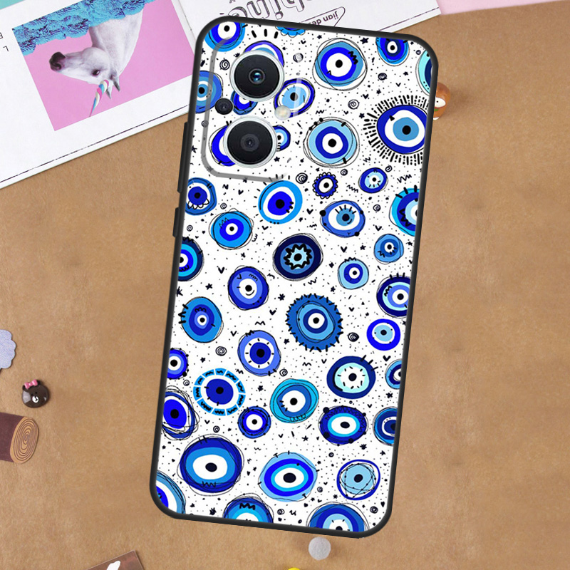 Funda con diseño de ojo turco  - Oppo Reno 12 reseña y precio